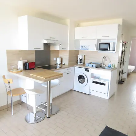 Appartamento T2 30m² Avec Parking à Sète, Vue Sur - Fr-1-472-134
