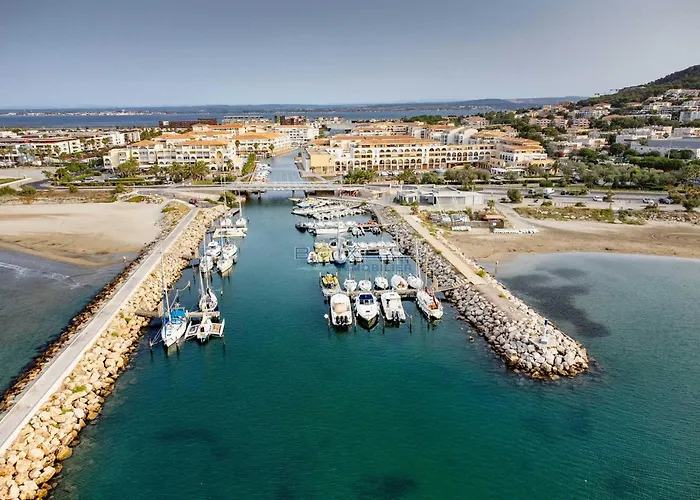 Appartement T2 30M² Avec Parking A Sete, Vue Sur Mer - Fr-1-472-134 *